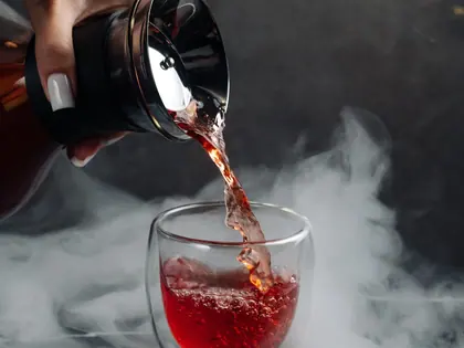 Коктейль (временный нейтральный кадр, не «Осака»)